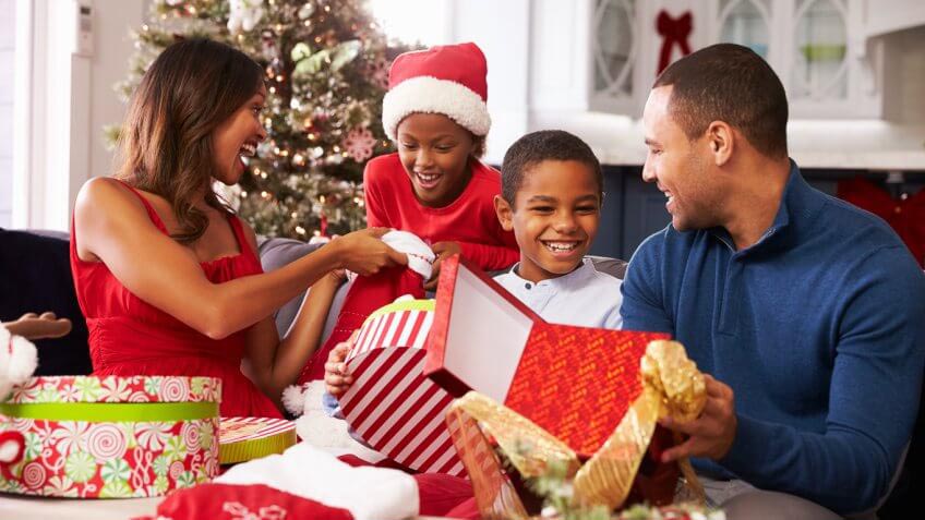 10 Ways to Beat Impulsive Buying When Christmas Shopping