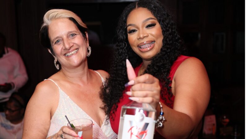 Rémy V Arrives in Style with Sophisticated Kingston Launch